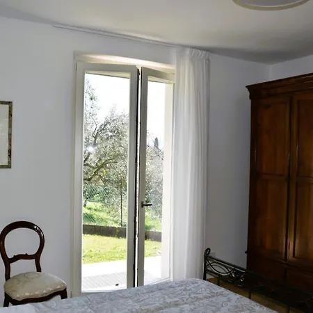 Semesterbostad Giare Costermano